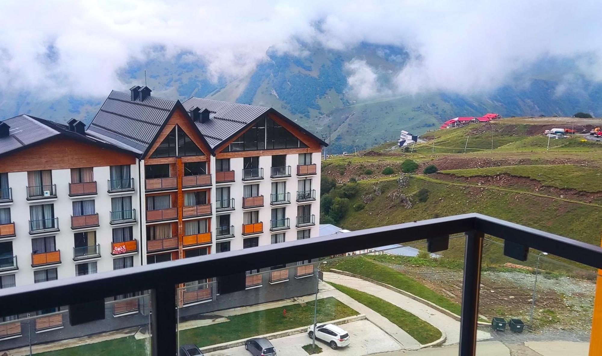 Four Seasons - New Gudauri Aparthotel Εξωτερικό φωτογραφία